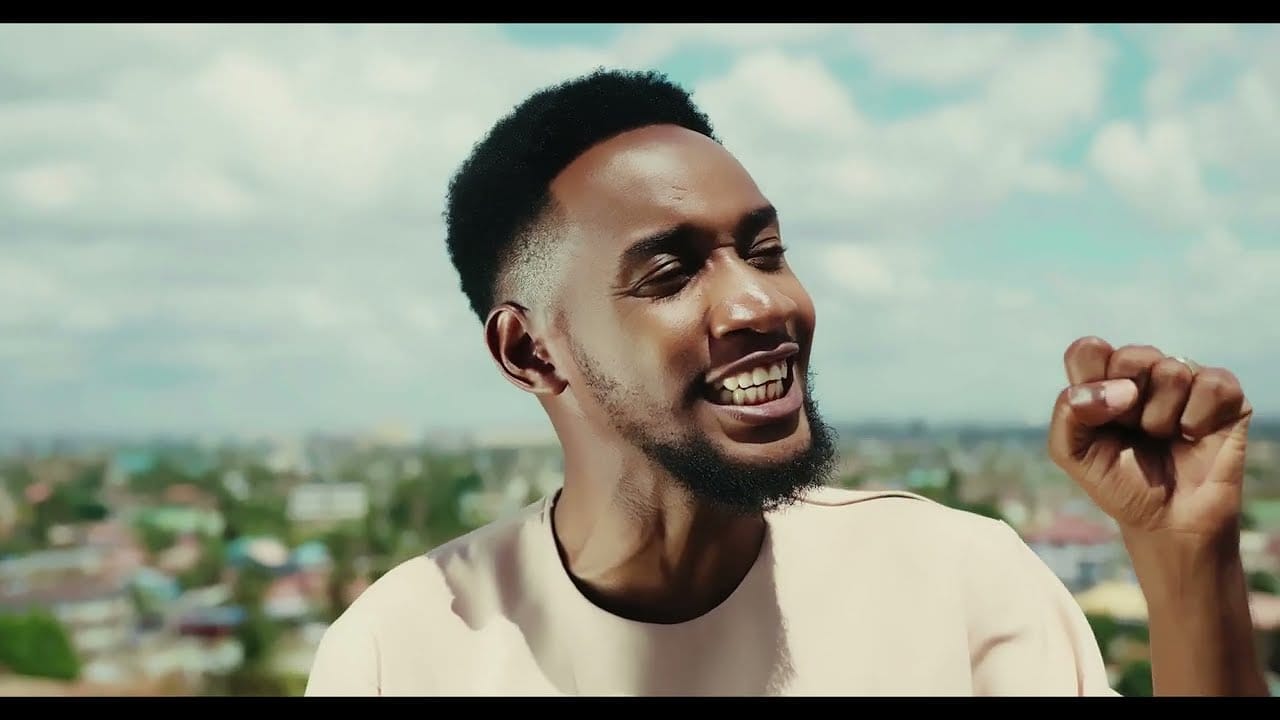 VIDEO: Paul Clement - Amefanya Mungu (Acoustic) (Mp4 Download)